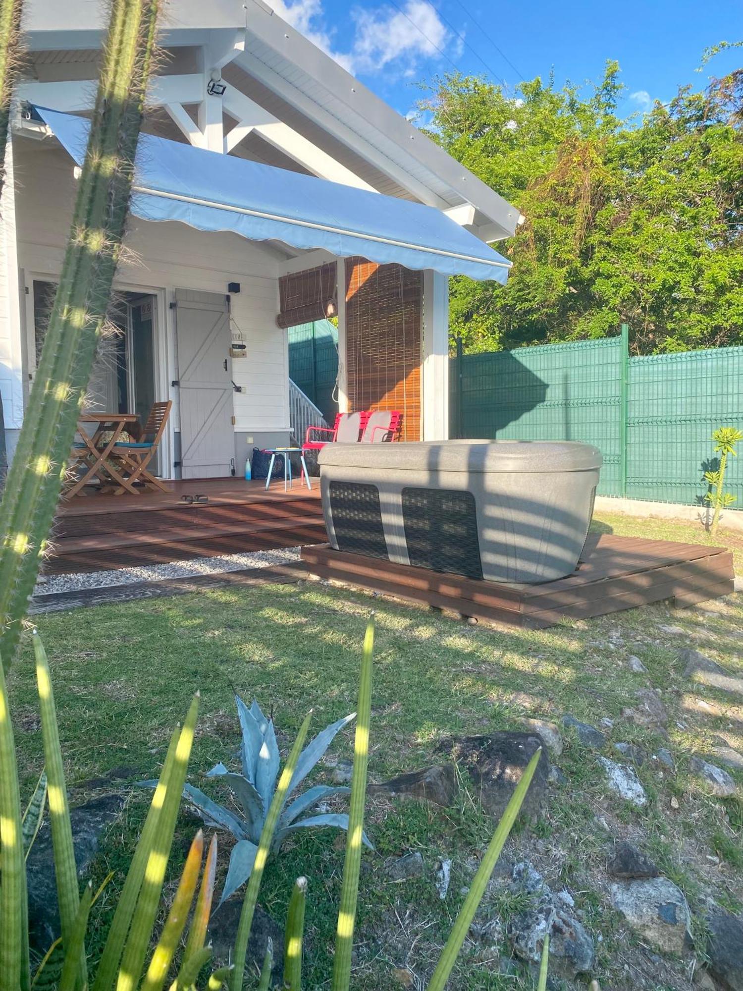 Bungalow Palbea Superieur Avec Spa Et Vue Mer Schoelcher Exteriör bild